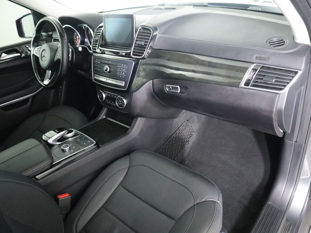 Thumbnail: 2018 Mercedes-Benz GLS - 17