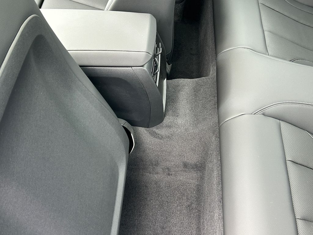 Thumbnail: 2026 BMW 4 Series - 18