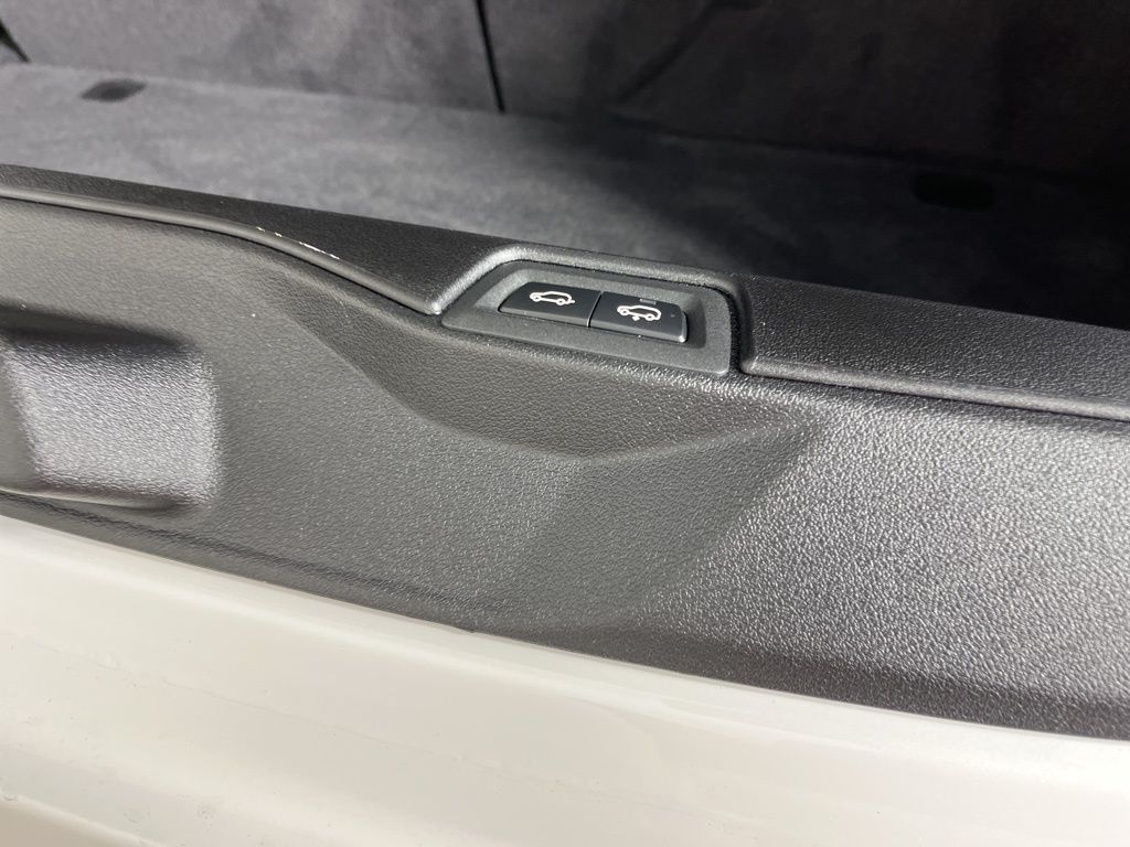 Thumbnail: 2025 BMW X7 - 12