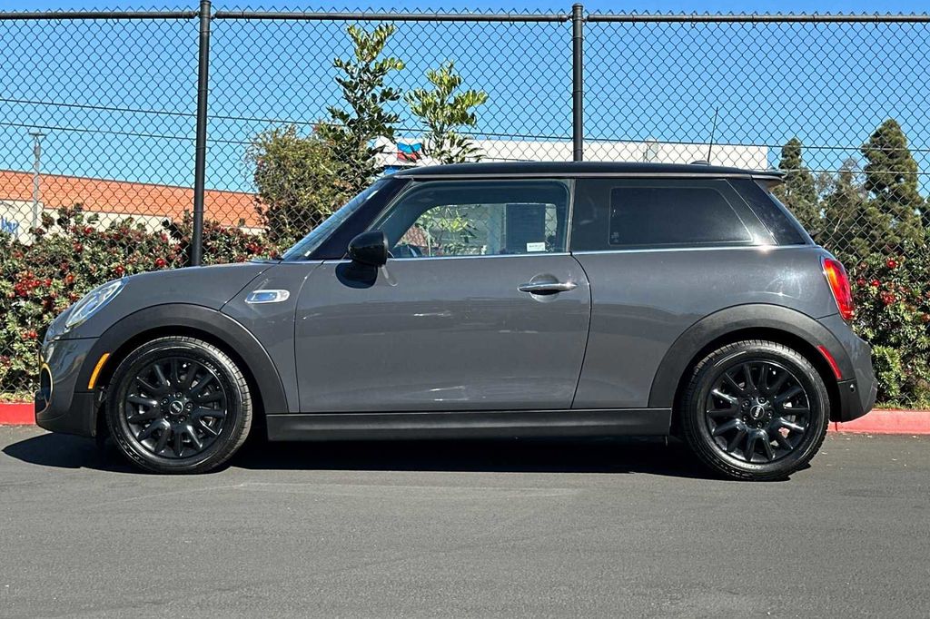 2017 MINI Cooper S Base 9