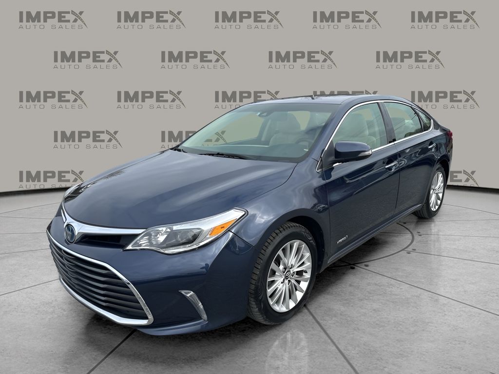 2018 Toyota Avalon Hybrid Limited's photo