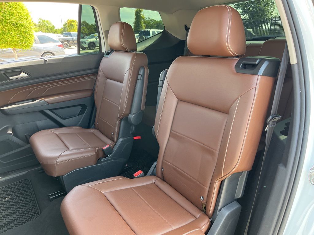 Thumbnail: 2021 Volkswagen Atlas - 27