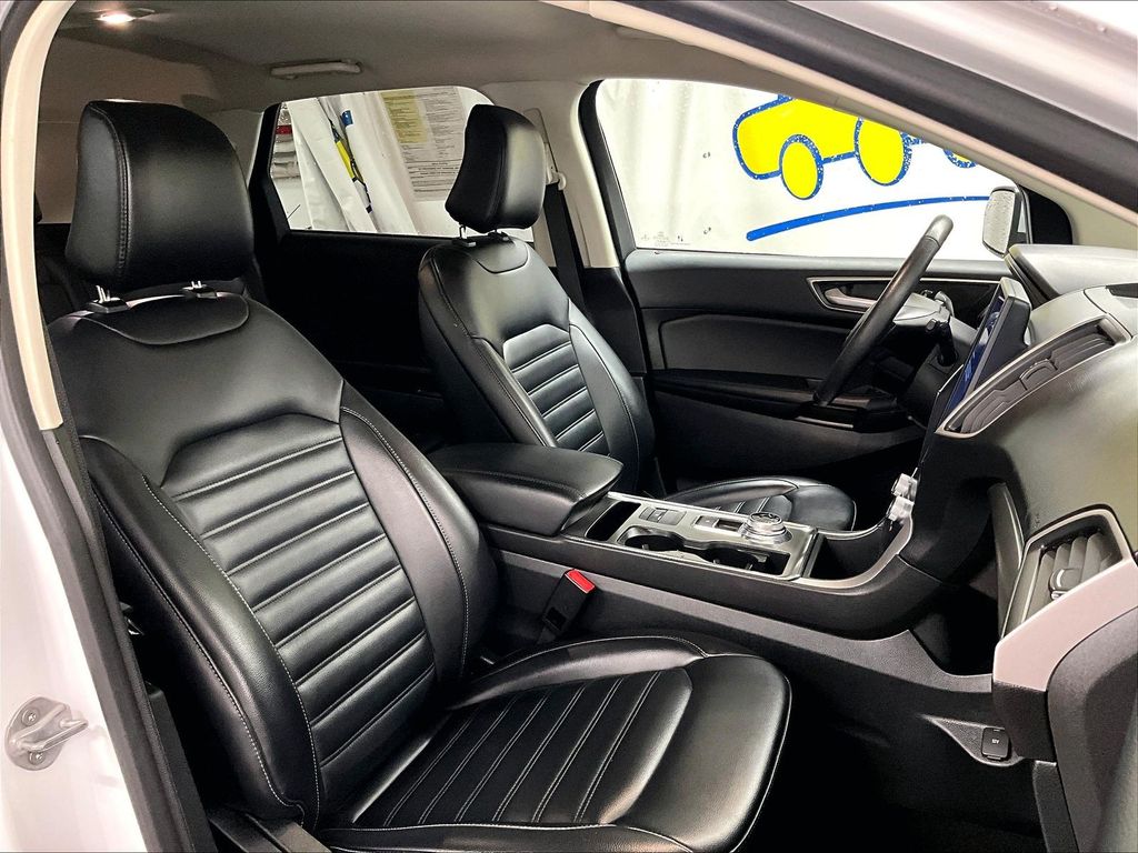 2022 Ford Edge — photo 11