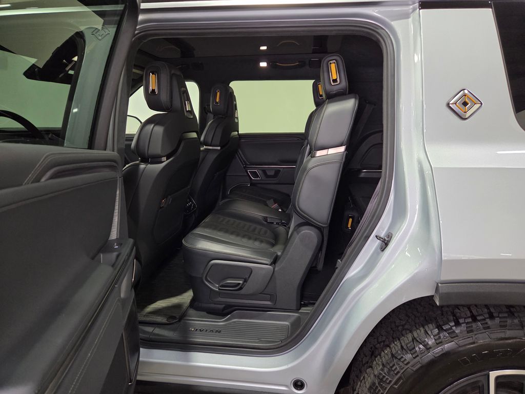 2024 Rivian R1S Adventure Dual Motor Max Pack