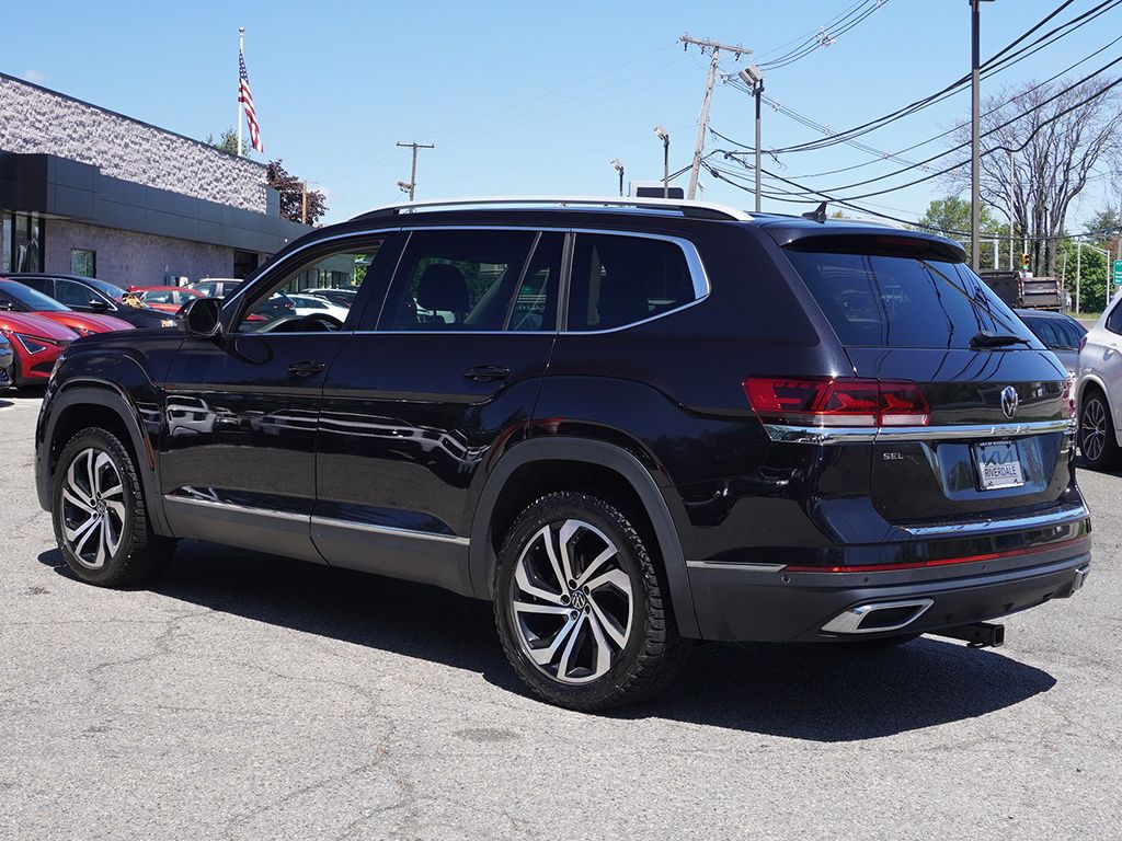 Used 2021 Black Volkswagen 2.0T SEL Premium image 11
