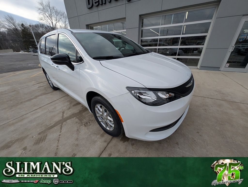 2026 Chrysler Voyager LX FWD