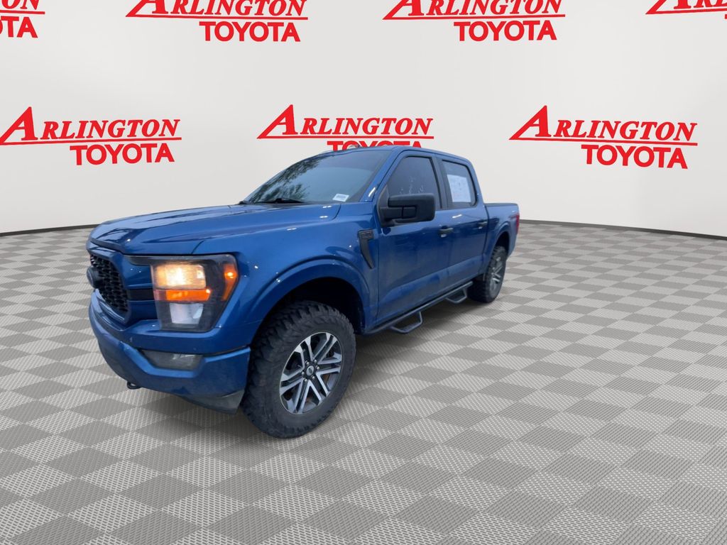 View vehicle photo 5