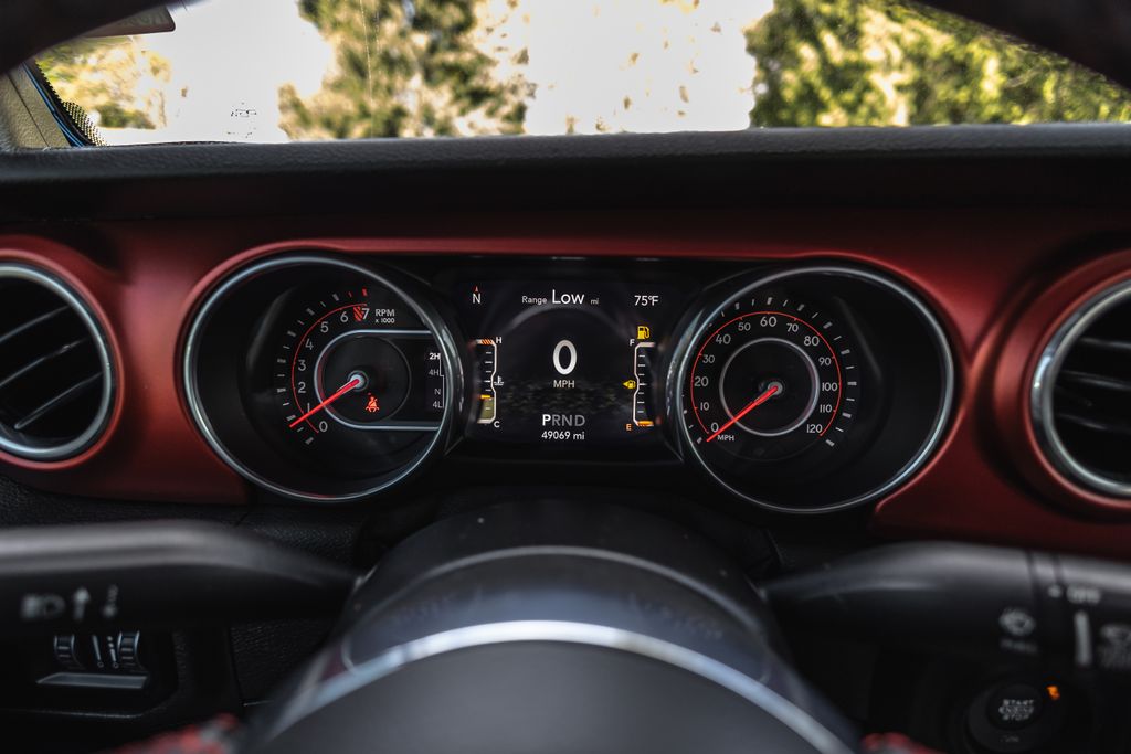 2020 Jeep Gladiator Rubicon thumbnail 15