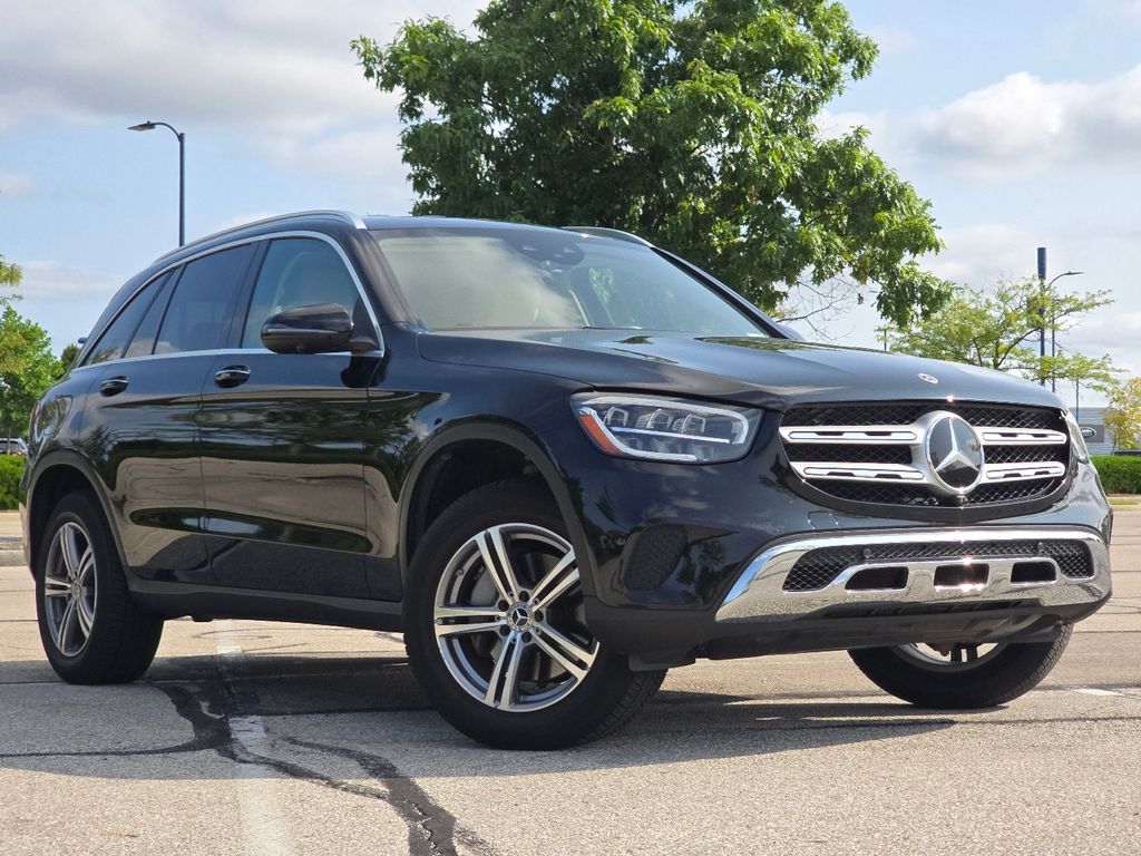 Certified Used 2022 Black Mercedes-Benz GLC 300 image 2