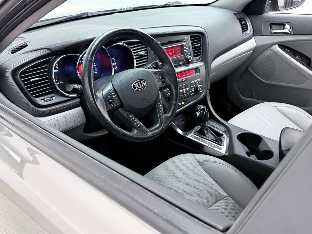 Thumbnail: 2013 Kia Optima - 21