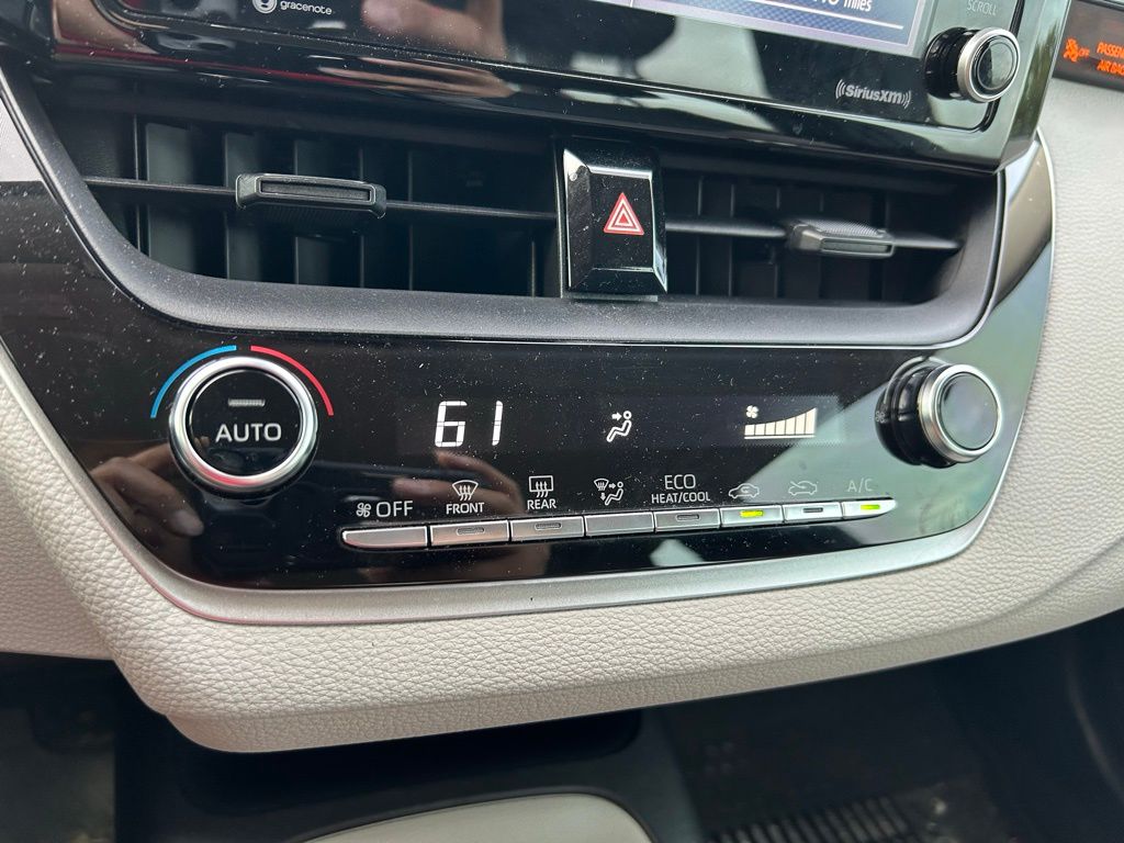 Thumbnail: 2022 Toyota Corolla - 25