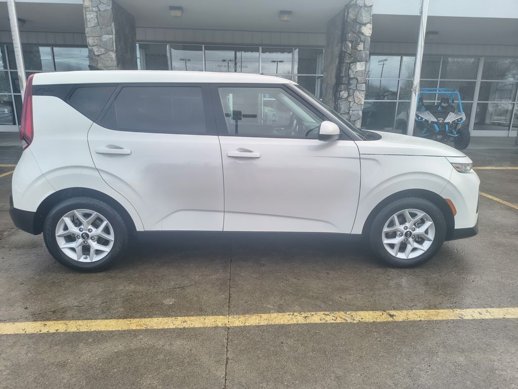 2021 Kia Soul S FWD