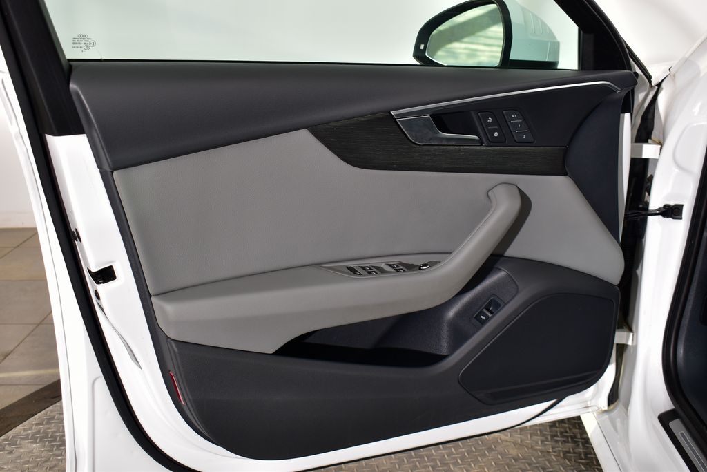 Thumbnail: 2018 Audi A4 - 10