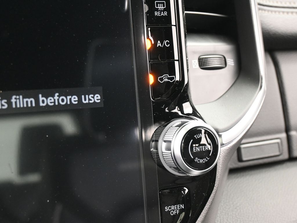 New 2026 Granite Crystal Metallic Clearcoat Ram Laramie image 20