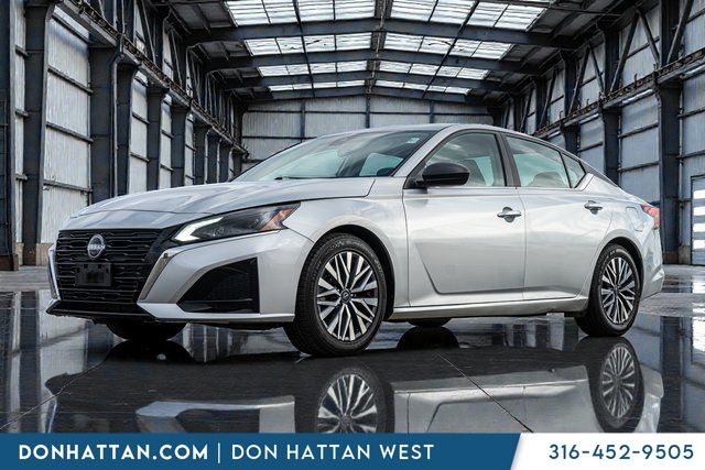 2024 Nissan Altima 2.5 SV FWD