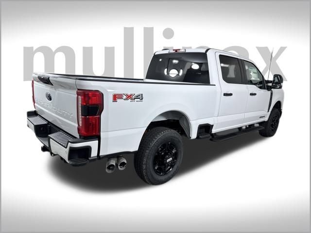 2025 Ford F-250 photo 14