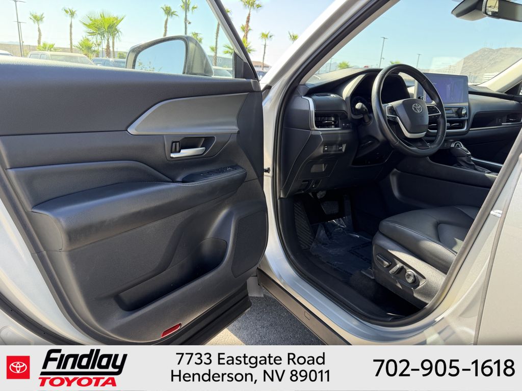 Used 2025 Toyota Grand Highlander SUV