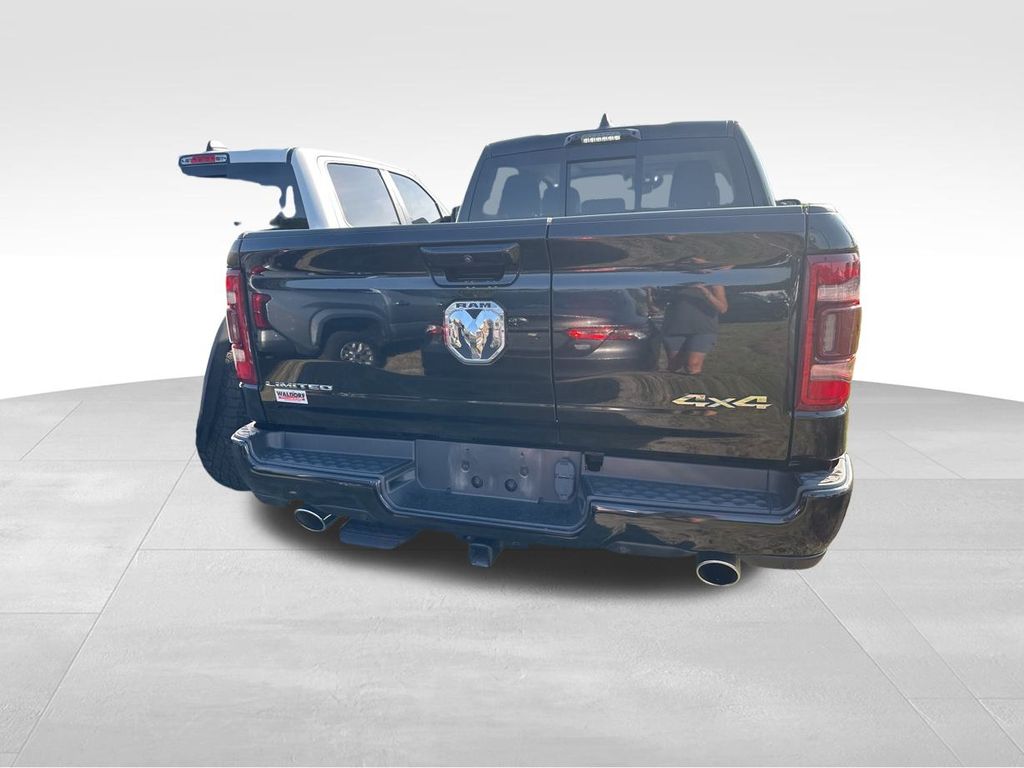 2023 Diamond Black Crystal Pearlcoat Ram 1500 Limited 4X4 Truck