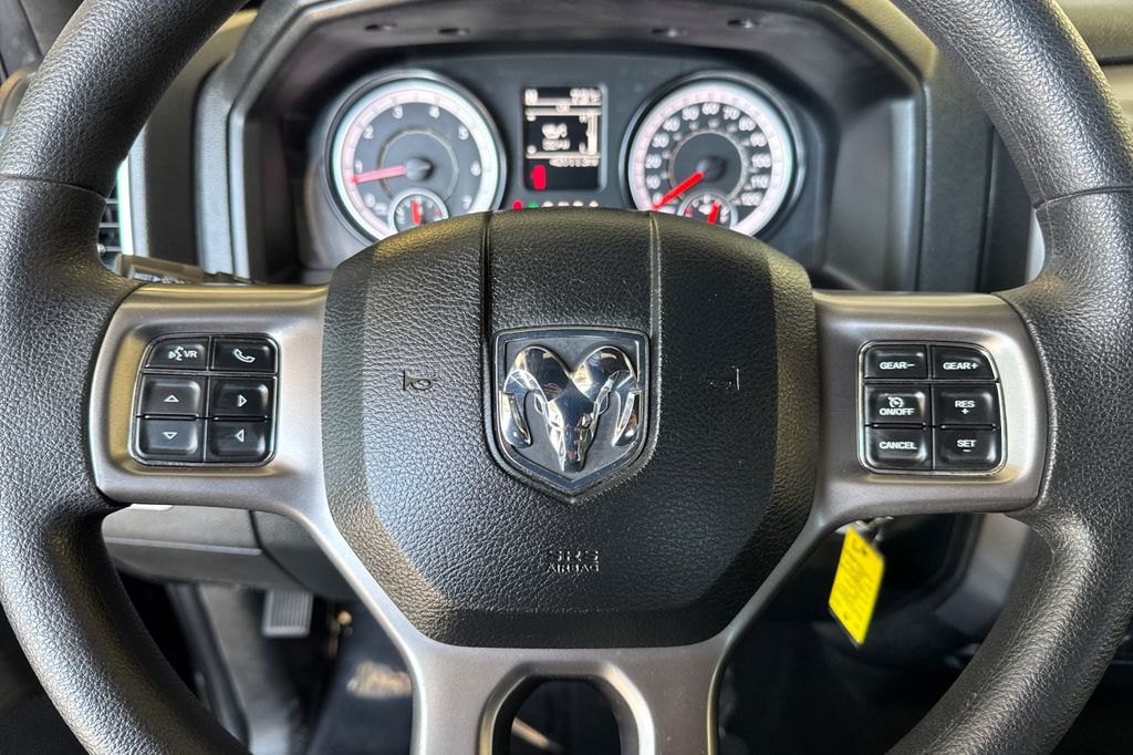 Used 2024 Diamond Black Crystal Pearlcoat Ram Warlock image 25
