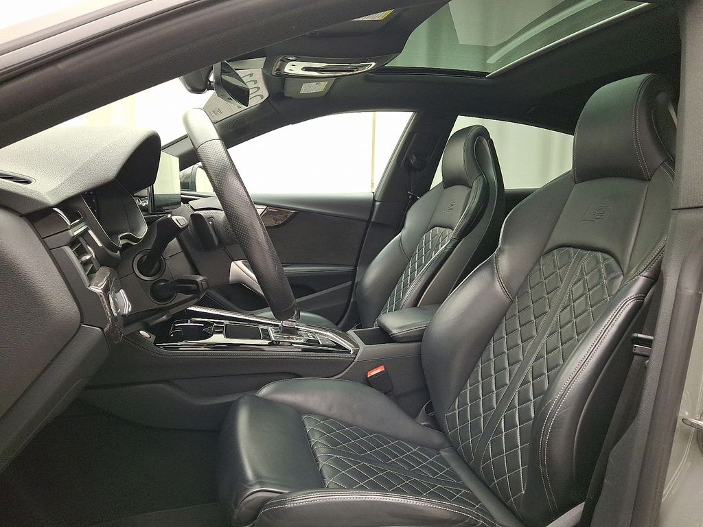 Thumbnail: 2021 Audi S5 - 13