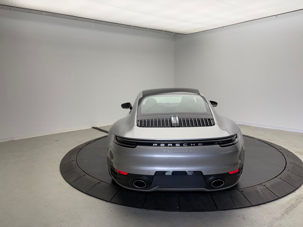 Thumbnail: 2024 Porsche 911 - 6
