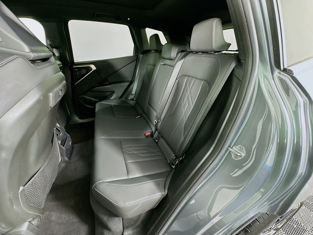 Thumbnail: 2025 BMW X3 - 23