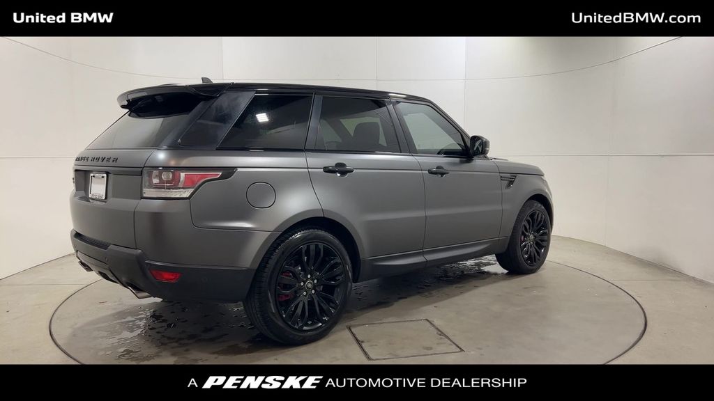 Thumbnail: 2016 Land Rover Range Rover Sport - 8