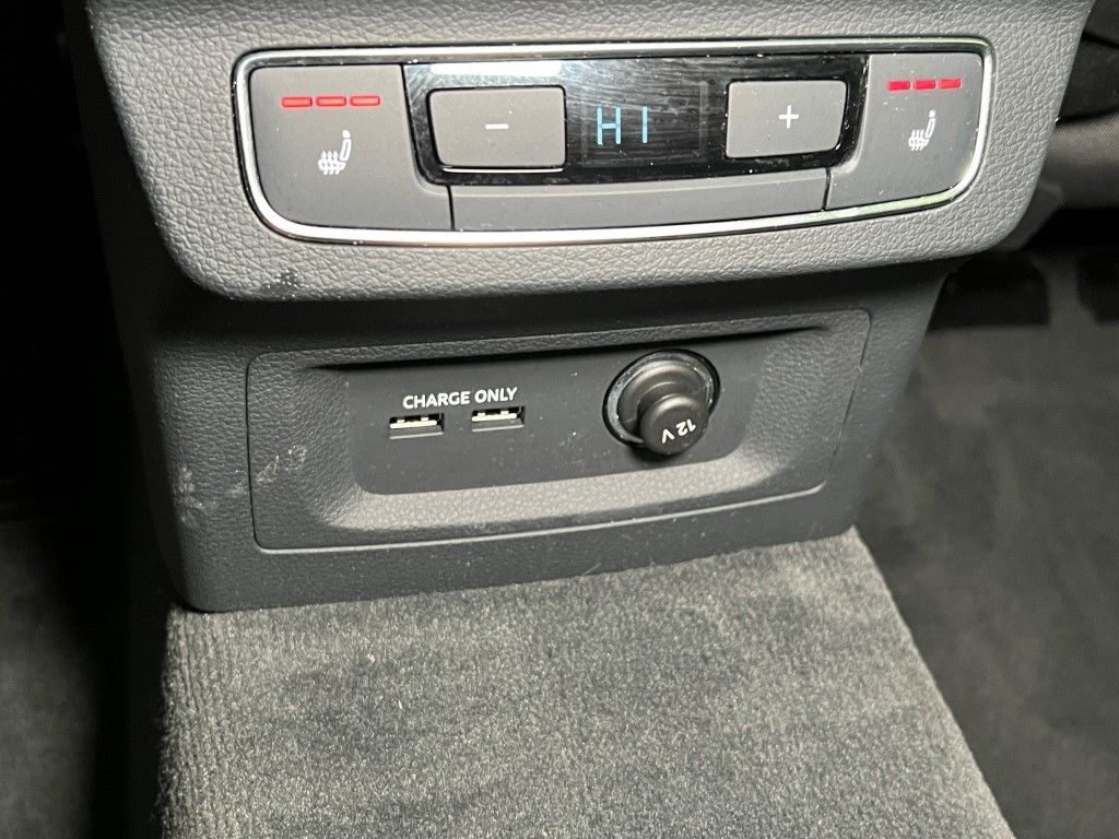 Thumbnail: 2023 Audi SQ5 - 18