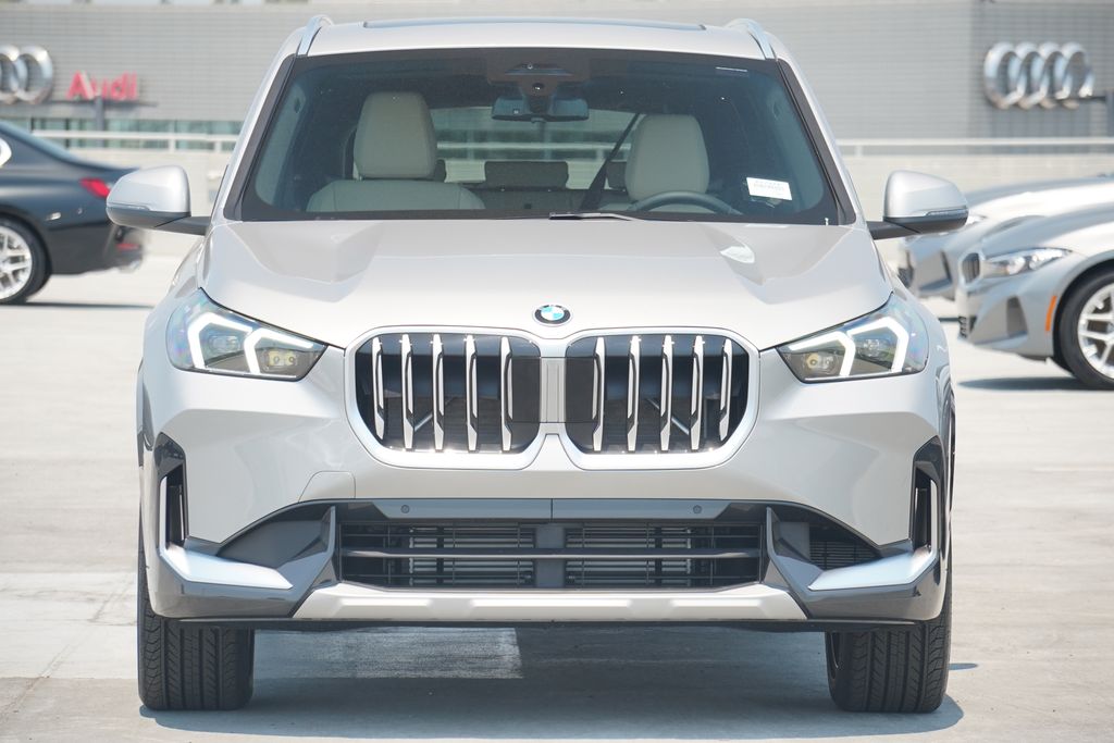 Thumbnail: 2025 BMW X1 - 2