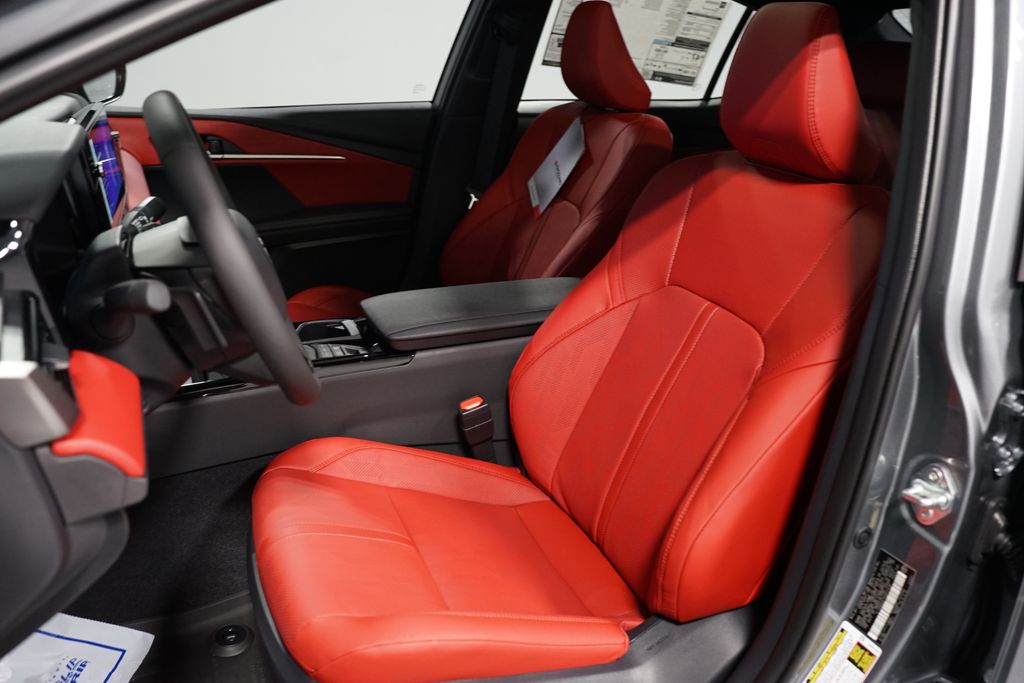 Thumbnail: 2025 Toyota Camry - 30