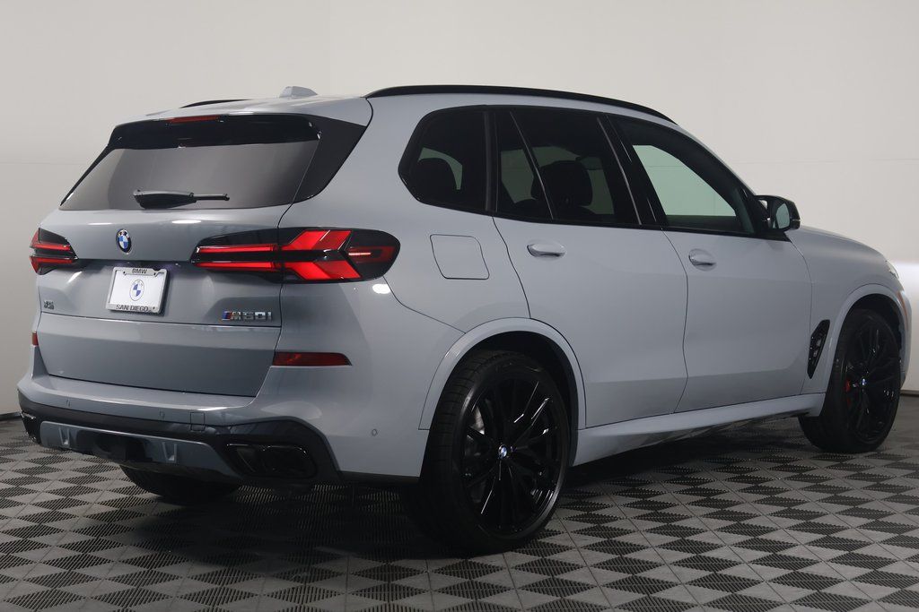 2025 BMW X5 M60i 2