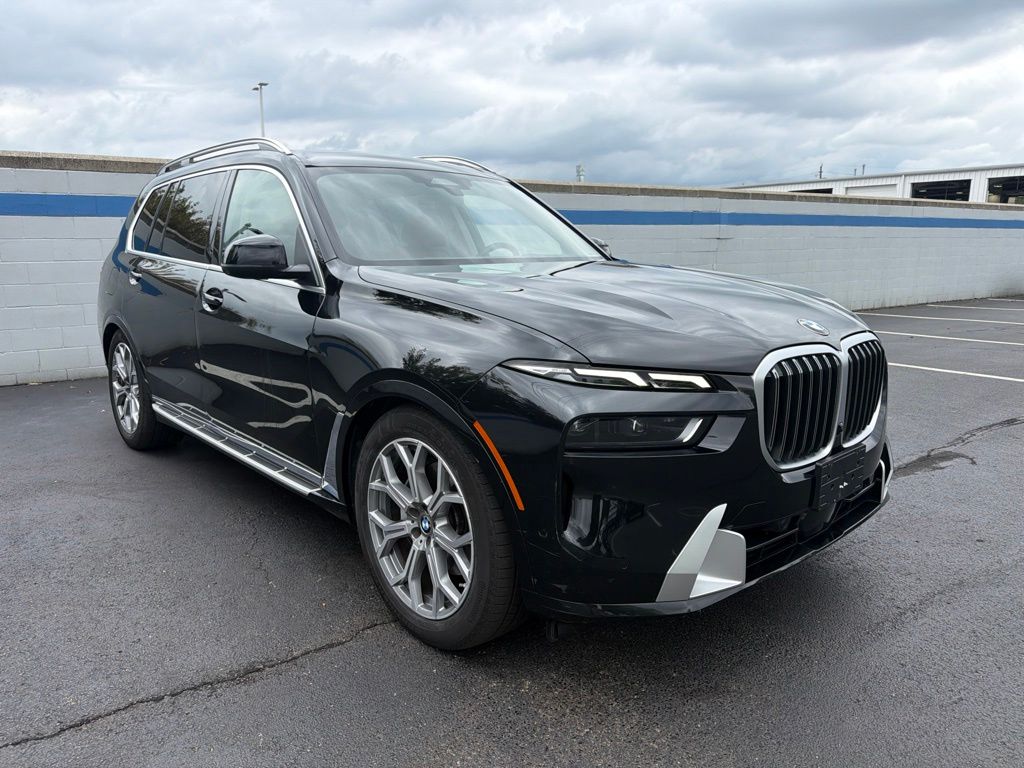 Thumbnail: 2026 BMW X7 - 8