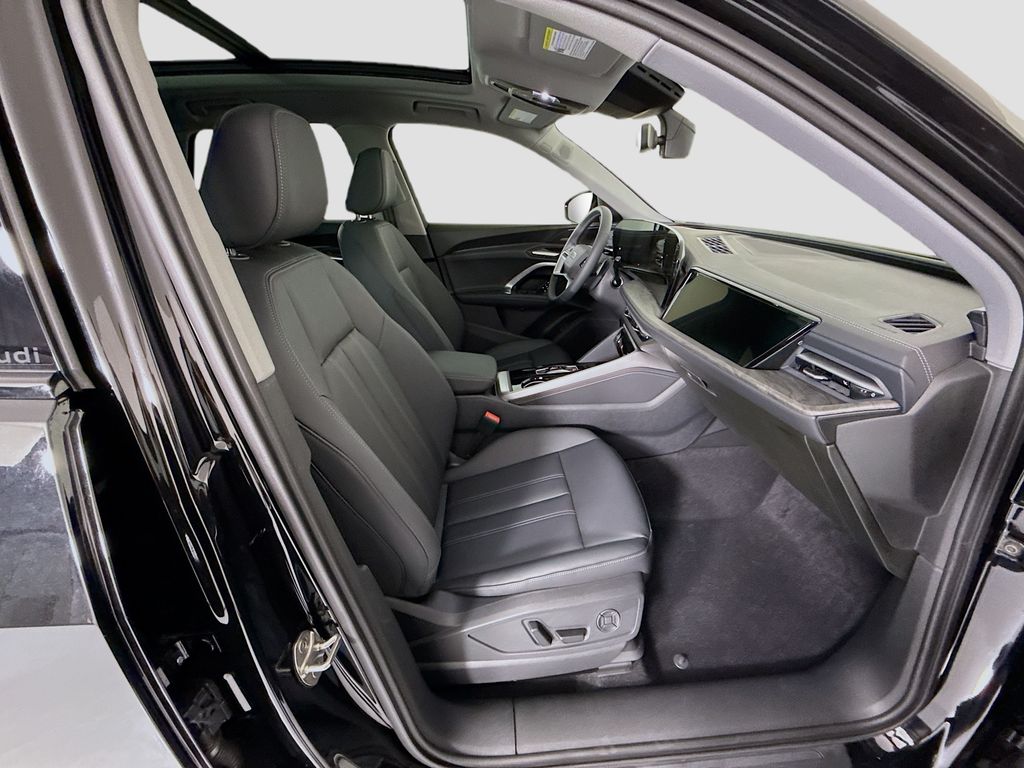 Thumbnail: 2026 Audi Q5 - 22