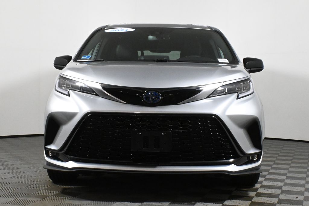 Thumbnail: 2021 Toyota Sienna - 10