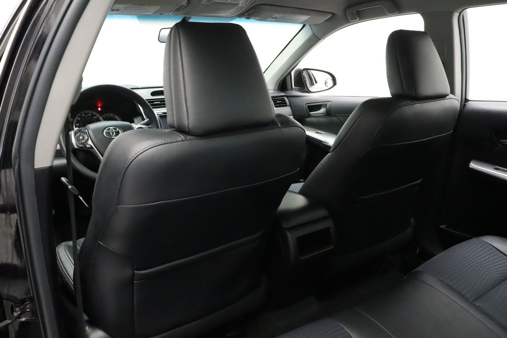 2014 Toyota Camry SE 20