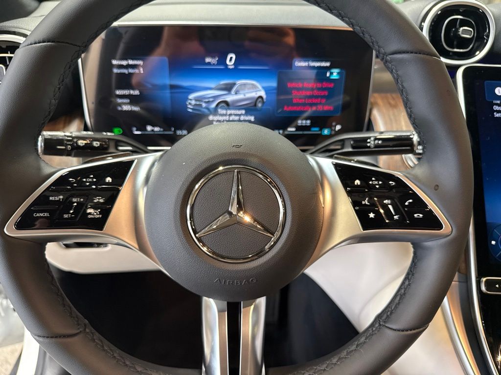 Thumbnail: 2027 Mercedes-Benz GLC - 31