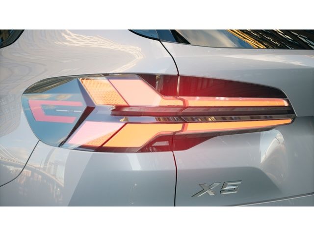 Thumbnail: 2026 BMW X5 - 8