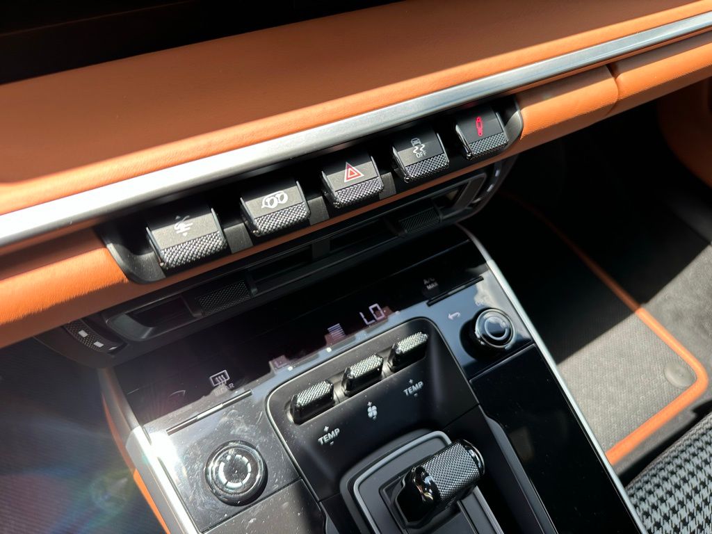 2025 Porsche 911 Turbo 29