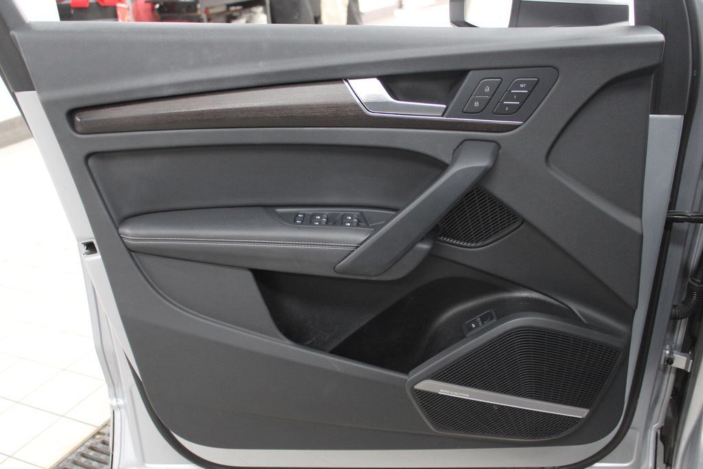 Thumbnail: 2022 Audi Q5 - 14