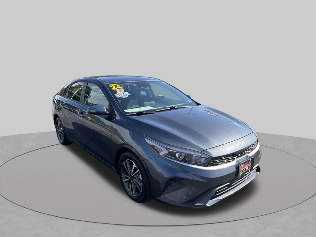 Gravity Gray 2024 Kia Forte Sedan Front-Wheel Drive Continuously Variable Transmission