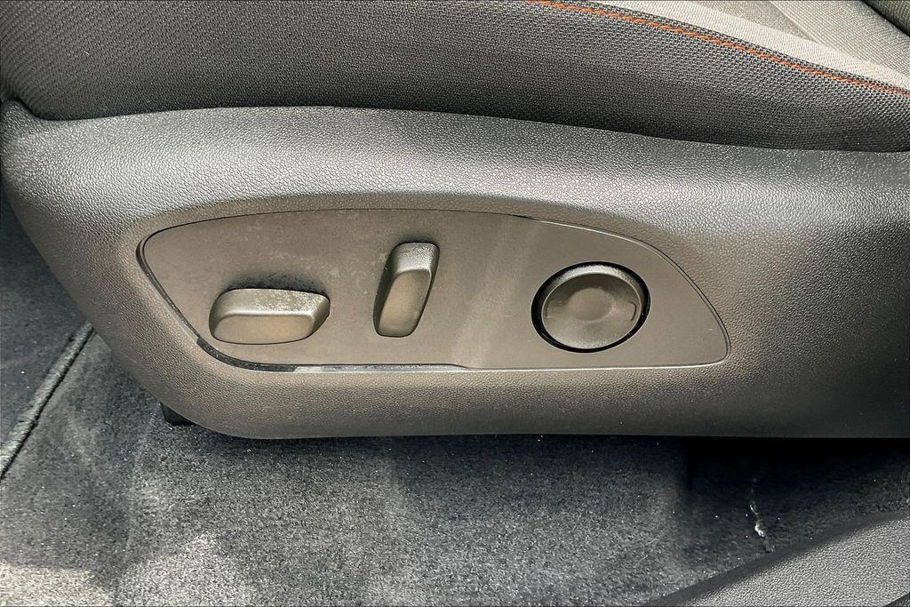 Used 2025 Chevrolet Traverse LT 4D Sport Utility