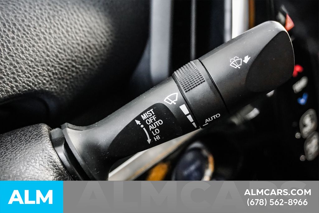 Used 2019 Silver Toyota Advanced image 29