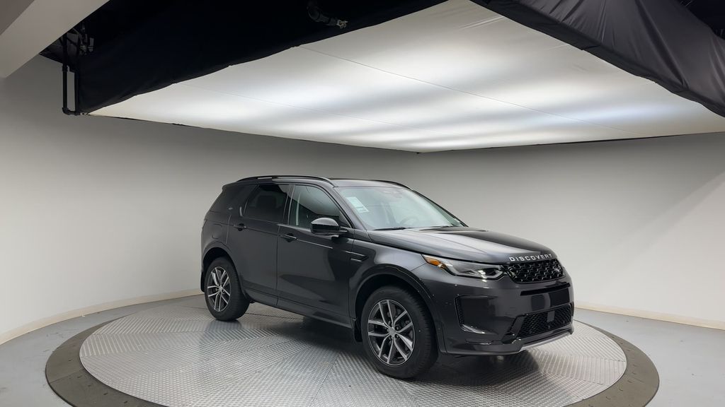 2024 Land Rover Discovery Sport S 2