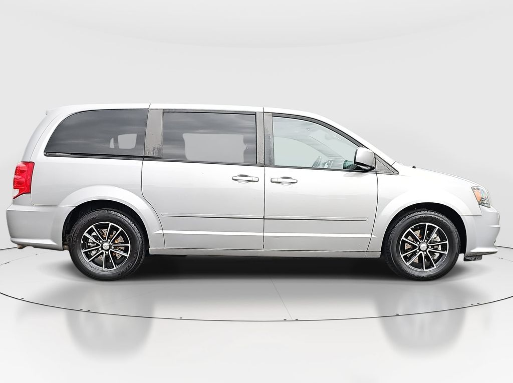 Used 2017 Dodge Grand Caravan Van