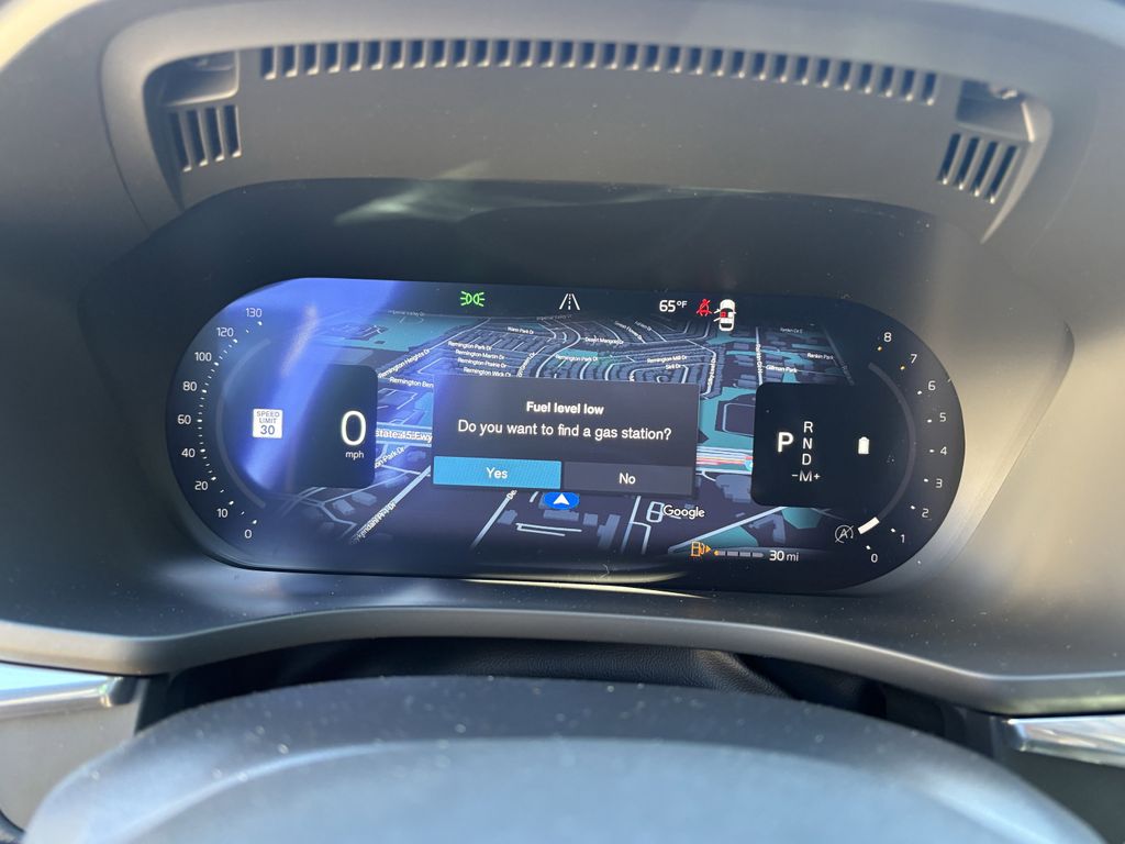 New 2026 Crystal White Volvo B5 Plus image 18