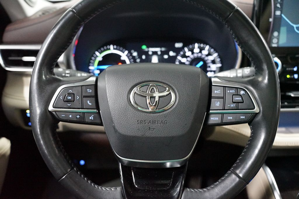 Thumbnail: 2020 Toyota Highlander - 12