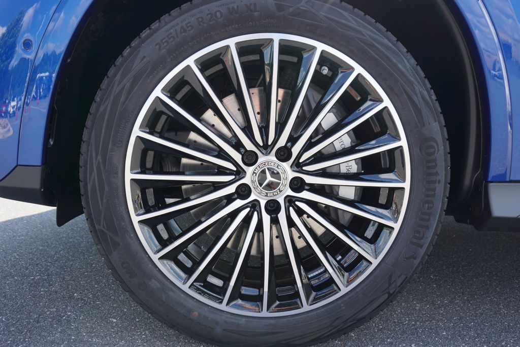 Thumbnail: 2025 Mercedes-Benz GLC - 9