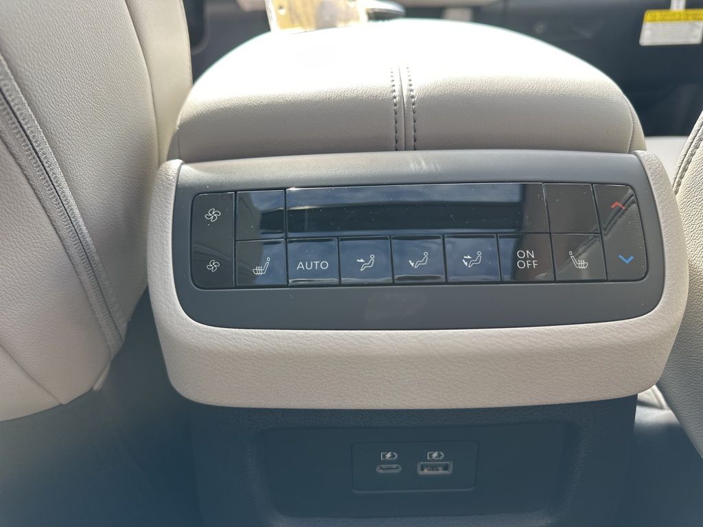 2025 Obsidian Green Pearl Nissan Pathfinder SL FWD SUV