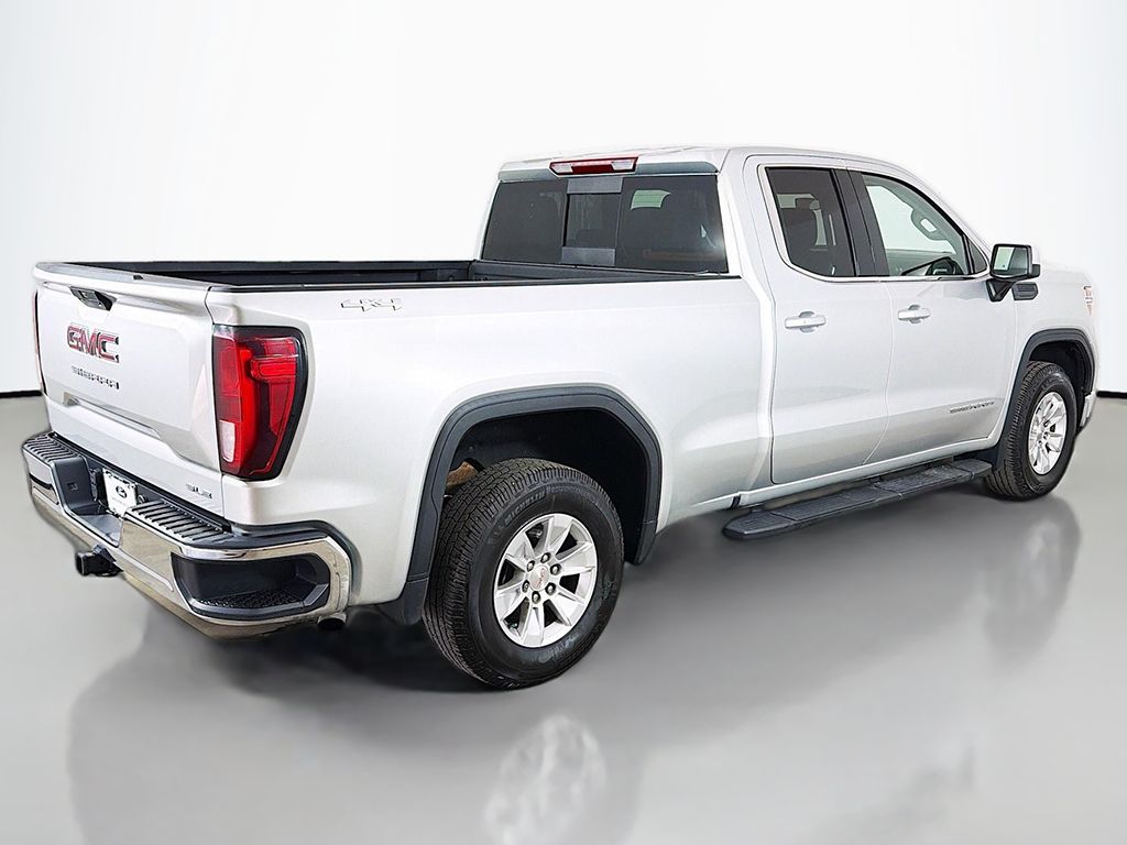 Used 2019 Silver GMC SLE image 8