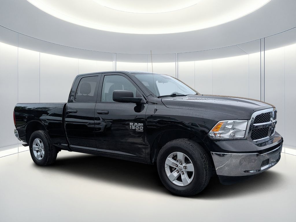 2024 RAM 1500 Classic SLT Quad Cab 4WD